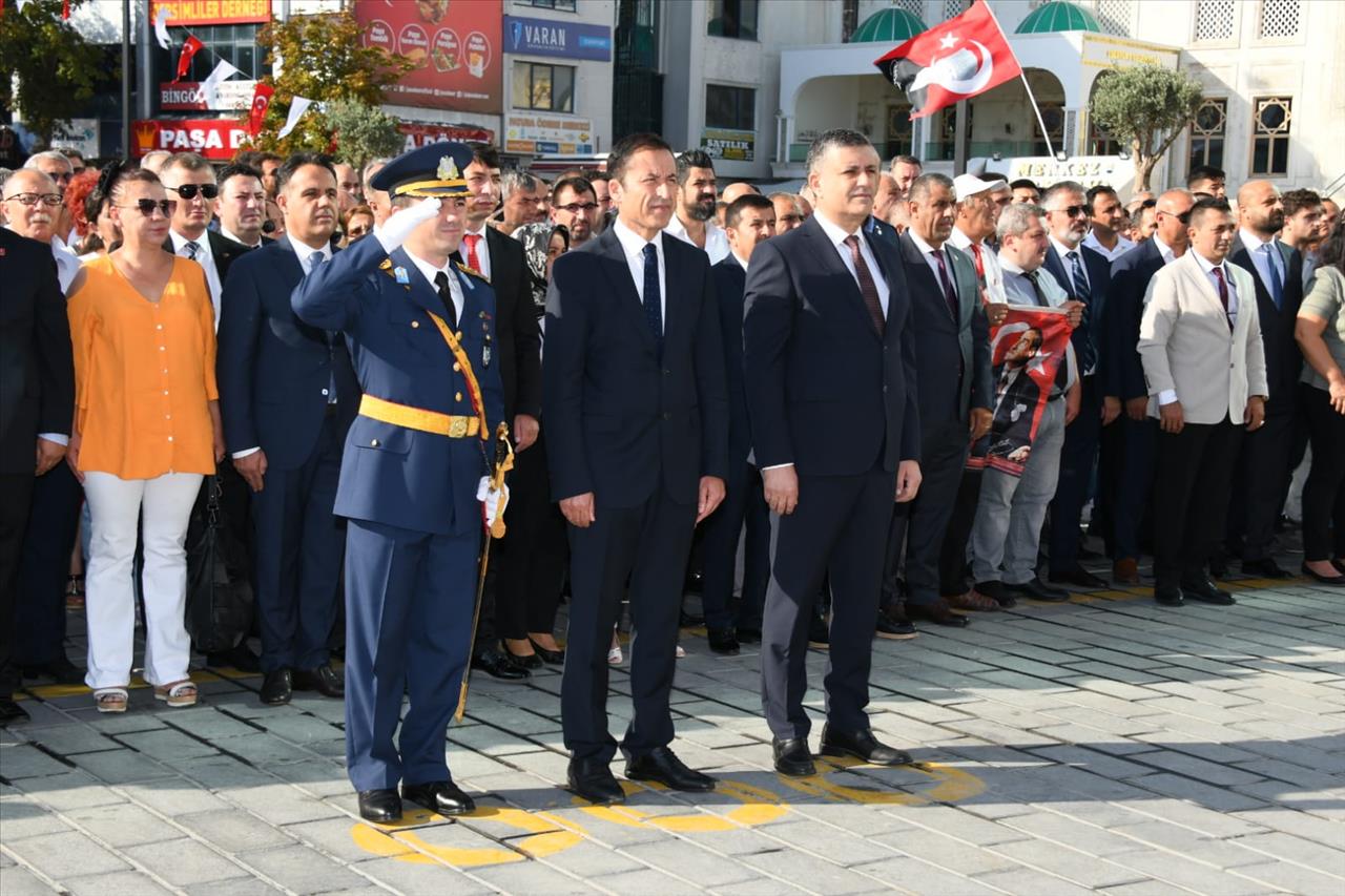 Esenyurt’ta Zafer Bayramı Coşkusu