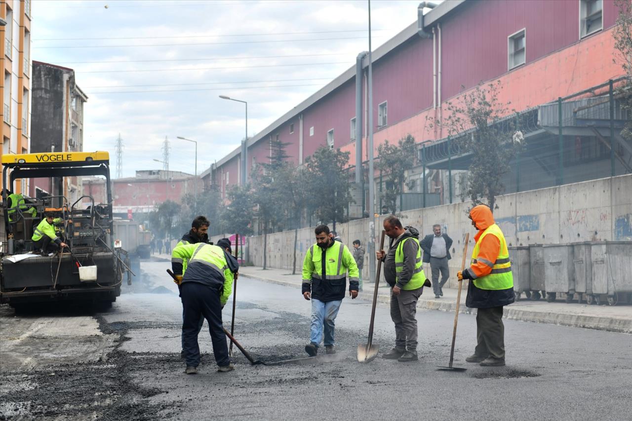 Esenyurt’ta Cadde Ve Sokaklar Yenileniyor