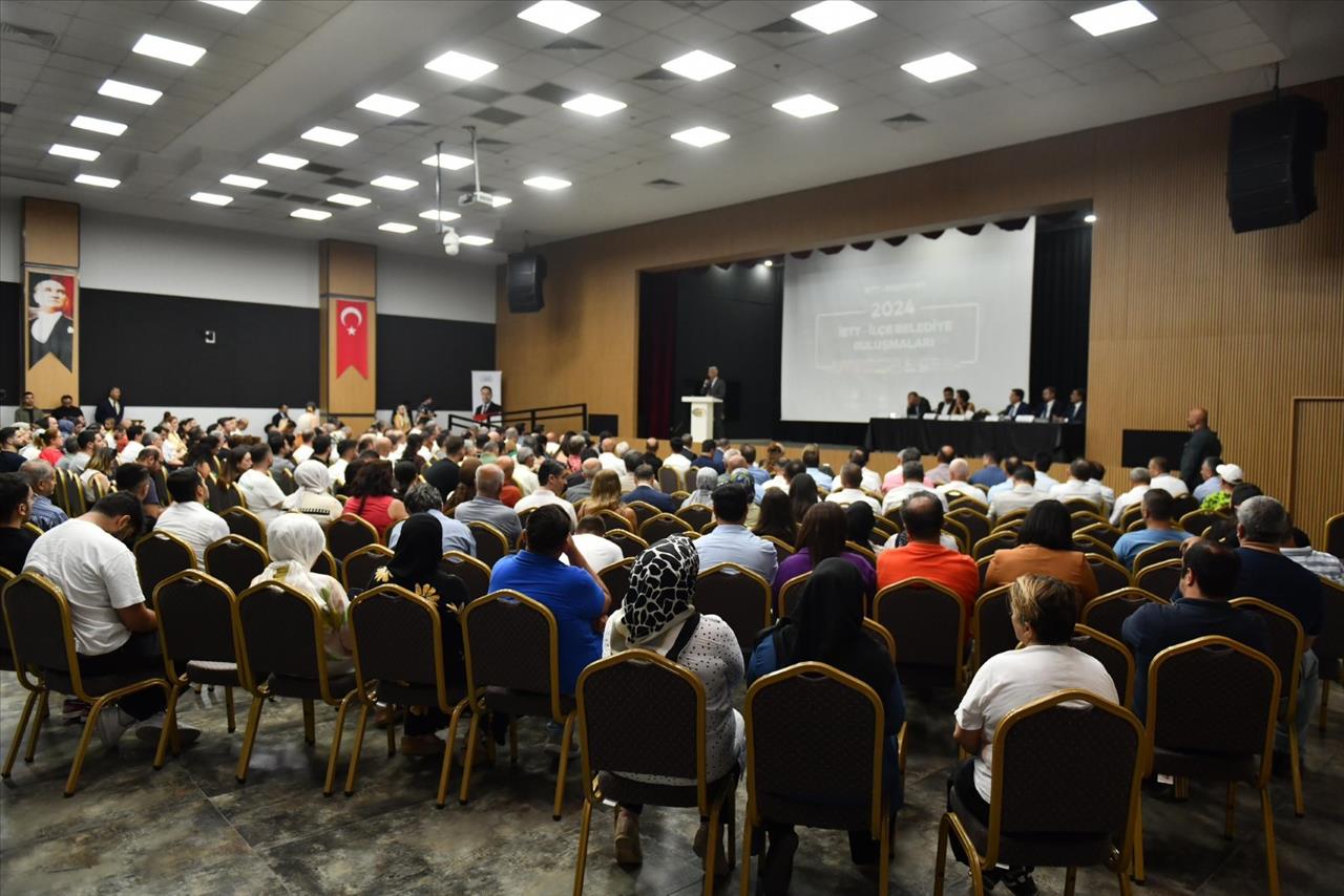 İETT İlçe Buluşmaları Kapsamında Esenyurt’ta Toplu Ulaşım Sorunları Masaya Yatırıldı