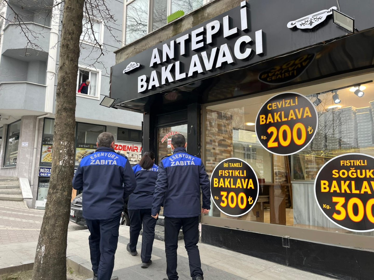 Esenyurt’ta Sağlıksız Tatlı Satışı Yapan İşletme Mühürlendi!