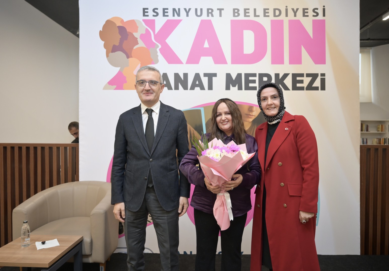 Ressam Neriman Oyman’dan Esenyurt’ta İlham Veren Buluşma