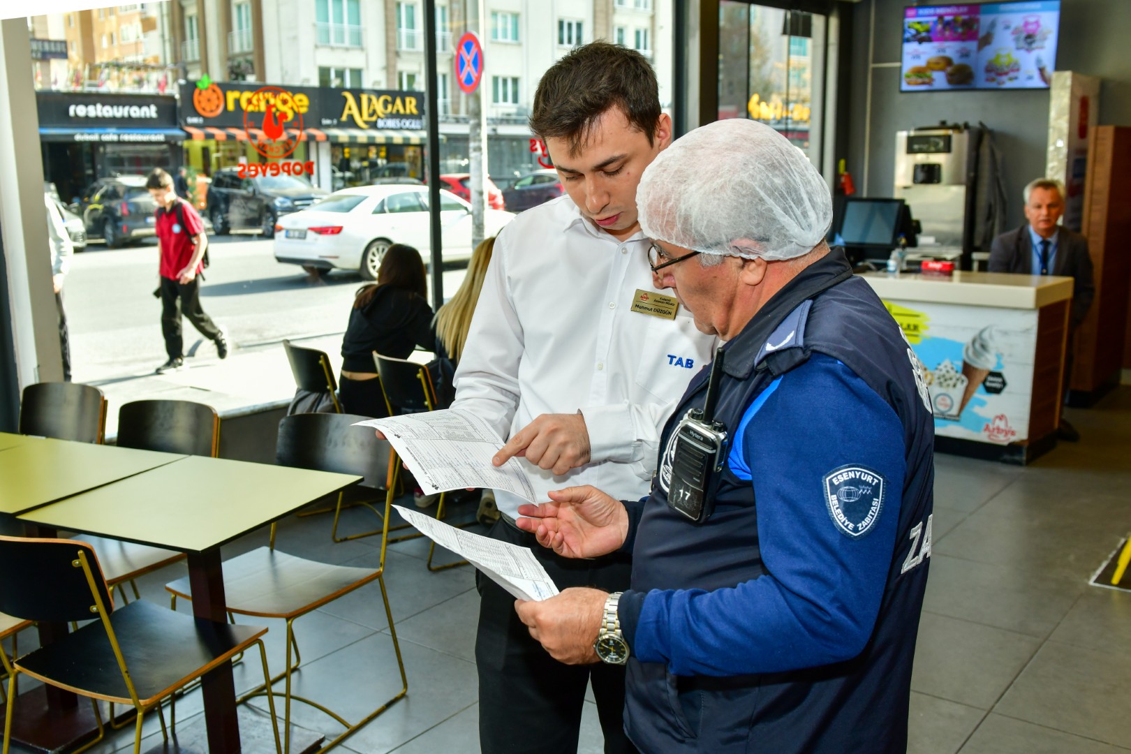 Esenyurt’ta Hijyen Alarmı: Sağlıksız Koşullarda Üretim Yapan Restorana En Üst Sınırdan Ceza!