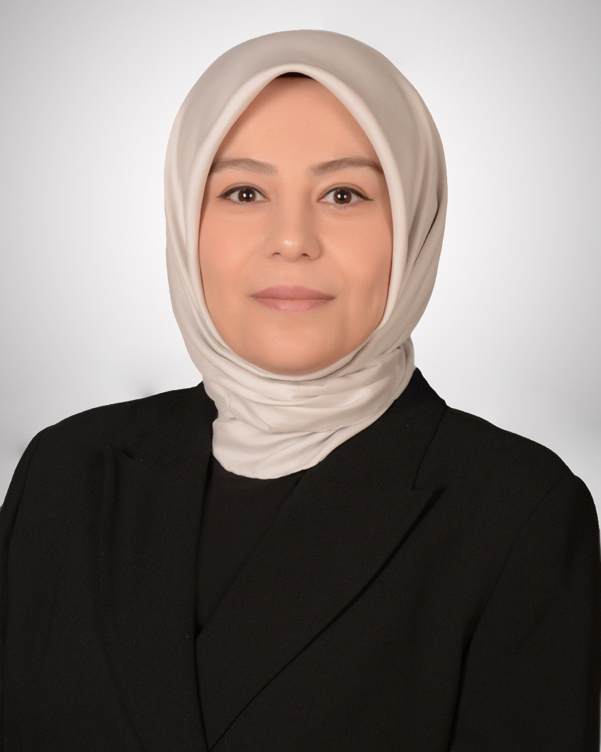 İLKNUR DAŞDEMİR