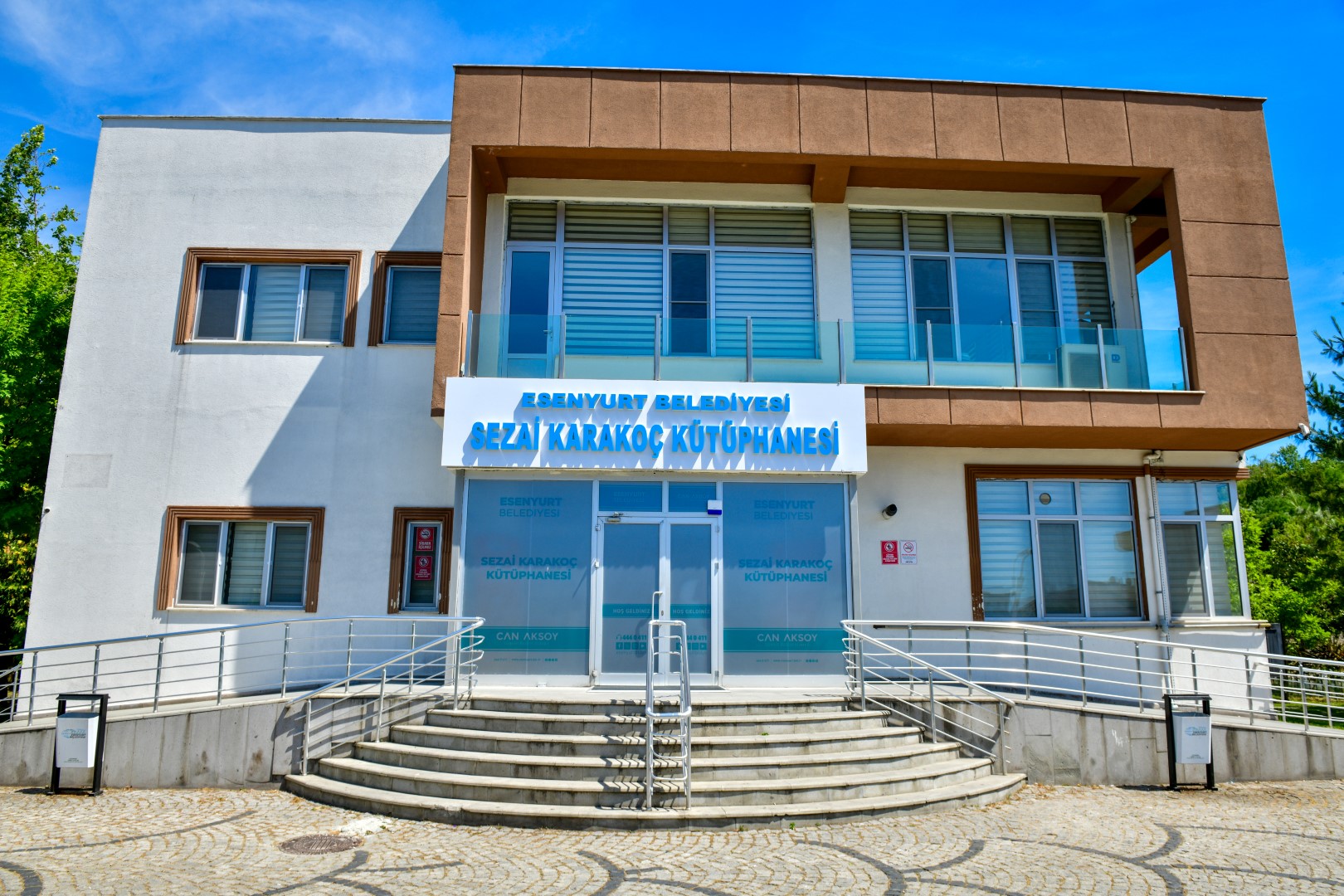 Sezai Karakoç Kütüphanesi